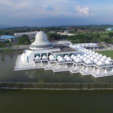 The universiti teknologi petronas (utp) is a malaysian private university. Al Fozan