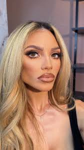 Let me set the record straight. 😂😂😂 I CAN DO ALL SKIN TONES!  💁🏻‍♀️💁🏼‍♀️💁🏽‍♀️💁🏾‍♀️💁🏿‍♀️ Had the beautiful @Victoria Lynn  Treadwell come in for glam today and she is everything! 🤍