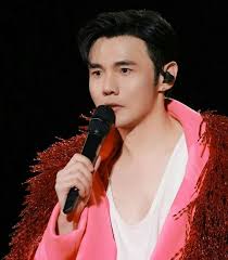 李荣浩突变双眼皮兼眼增大撞样周杰伦被指孪生｜即时新闻｜缤FUN星 ...