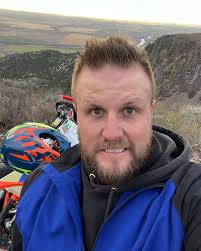 Getting in a last ride of the year probably over Heise and Kelly canyon  with snow flurries about ❄️