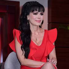 Maribel Guardia donates son Julián Figueroa's belongings to Joan Sebastian Museum
