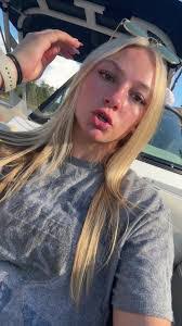 Jessica Beswick's Instagram, Twitter & Facebook