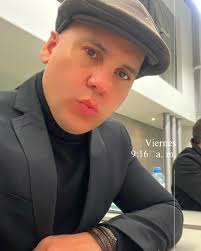 😀Que la vida te sonría 🧑🏻‍🎨 #moda #boinas #invierno #mendoza #salsa  #bachata