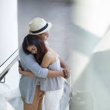 Pada saat kita membaca buku, kita harus mencerna buku bacaan tersebut dengan seksama agar kita dapat memahami isinya. Sumber Ayu