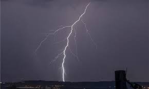 Bei infranken.de erhalten sie die wichtigsten informationen zur aktuellen wetterlage. Verwustungen In Nurnberger Stadtsuden Region Nurnberg Mittelbayerische