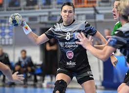 Cristina neagu și csm bucurești continuă împreună. Cristina Neagu A Revenit In Teren Cu O Victorie Ce Spune Despre Genunchiul Operat Dcnews