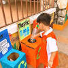 Semasa membuang sampah ke tong kitar semula pastikan anda buang ke dalam tong sampah yang betul dan sampah anda itu sudah diasingkan dengan betul. 1