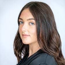 Maia Knowles's Instagram, Twitter & Facebook