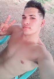 Salchichas de 7 unidades pero de las naranjas gordas q traen 350gramos  54164169 cajas q vienen x 32 54164169