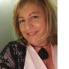 Laura Perillo's Instagram, Twitter & Facebook