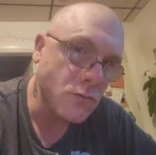 Where to find a rooming house or apartment in Auburn/Lewiston?