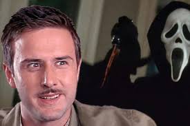 Dewey volverá en Scream 5 - La Tercera