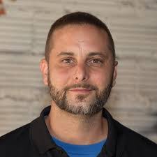 Derrick Hare's Instagram, Twitter & Facebook