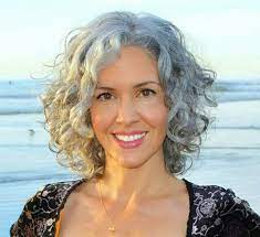 (hunter gonzalez) masken haarige graue haare frisuren weißes haar haare haarschnitt for frisur kurze, you can find many ideas on the topic and many more on the internet, but in the post of frisuren graue haare locken kurz we have. Sara Sophia Eisenman Lockige Frisuren Kurzhaarfrisuren Frisuren Graue Haare