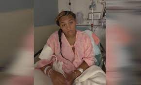 Madre De 18 Anos Sufre Un Dolor Insoportable Cuando Epidural Se Atasca En Su Espalda Por Dias Madre Primeriza Bebe Estados Unidos The Epoch Times En Espanol