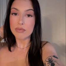 Charis Green (charisgreen_)