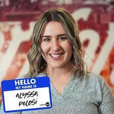 Stephanie Grosse's Instagram, Twitter & Facebook