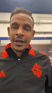 Diego Rosa pode ser alternativa para a lateral direita!