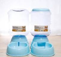 Großhandel Luxus rutsch feste Hund Katze Trinkschale Schwerkraft Trinker  Premium Automatic Food Feeder Wassersp ender für Haustier