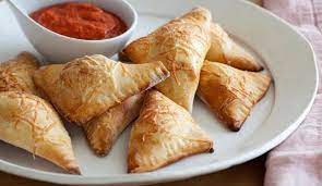 È la terra del baccalà mantecato, di una saporita e densa minestra che nel tempo diventa un risotto 'all'onda' il risi e bisi e della pasta e fagioli preparata con i fagioli di lamon. Ricette E Piatti Tipici Veneti Sul Ricettario Di Buonissimo