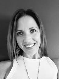 Carolyn Breyer's Instagram, Twitter & Facebook