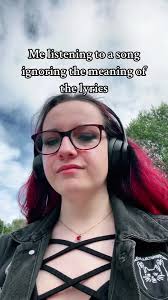 It’s worse when the song is catchy, especially sht like Pumped up Kicks  😵‍💫#metalhead #korn #meaning #song #fyp