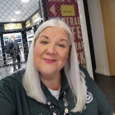 susan freel (@suzifr65)