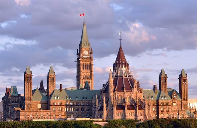 Parliament Hill - Downtown Rideau