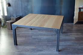 Table De Repas Carree Pour 8 Personnes Table A Manger De Style Industriel Sur Mesure Industrial Meub Table De Repas Carree Table Carree Bois Table Carree