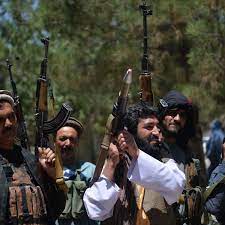 Taliban is an islamic fundamentalist terror outfit originating in afghanistan, waging war in the country in the form of an insurgency. Taliban Auf Dem Vormarsch In Afghanistan Fluchtige In Uniform Politik