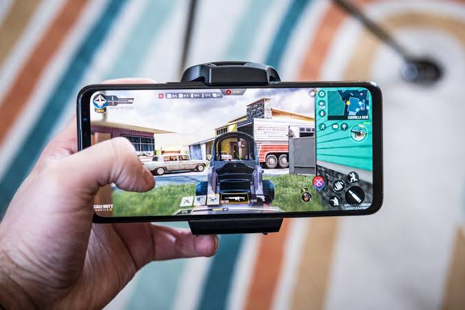 The ROG Phone 7 Ultimate gaming 
