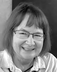 Julie Reetz's Instagram, Twitter & Facebook