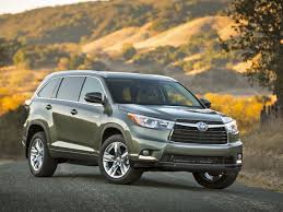 However, today's suv's sport improvements in efficiency and design that can yield even better fuel economy ratings than sedans. 2014 Toyota Highlander Review Bigger And Better Toyota Highlander Hybrid Fuel Efficient Suv Toyota Suv