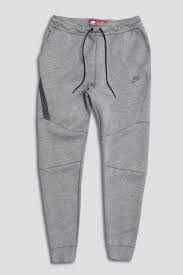 Calça Nike Sportswear Tech Fleece Jogger Masculina The Nike Sportswear Tech Fleece Men S Joggers Give You All Day Comfort In A Nike Outfits Mens Joggers Mens Outfits