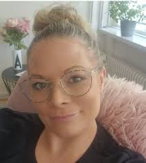 Må hvis hellere få mig tjekke ind😊 44 år, Odense N. Mor til en voksen søn  på 21 og nej, jeg leder ikke efter en ny basse til sofaen 😄 Jeg søger