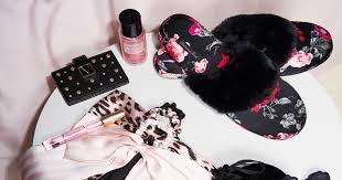Victoria S Secret Signature Satin Slippers Just 10 Regularly 30 Use #getoutside with #kleankanteenxpink for a chance to be featured on @vspink!