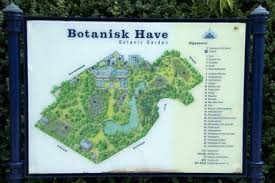 Damit könnte der besuch eines der ältesten historischen. Botanischer Garten Ubersichtskarte Am Eingang Bild Botanischer Garten Der Universitat Kopenhagen In Kopenhagen