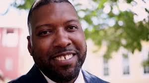 Roger Potts's Instagram, Twitter & Facebook