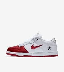 Seen in official glory, the supreme x nike sb dunk low pack released on september 5th for $110 a pair. Sb Dunk Low Supreme Release Date Nike Snkrs