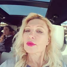 Rave me a private pilates instructor who can come to my house please!