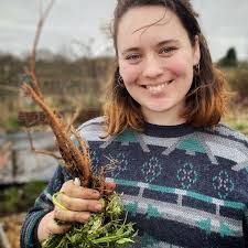 Stephanie Bolduc's Instagram, Twitter & Facebook