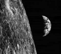Earth Was Seen From The Moon For The First Time By Lunar Orbiter I On August 23 1966 Nasa Lpi Usgs Nasa Solar System Moon Orbit Earth Photos
