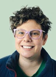 Sara Rolfe's Instagram, Twitter & Facebook