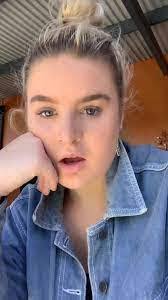 Juliette Stanford's Instagram, Twitter & Facebook