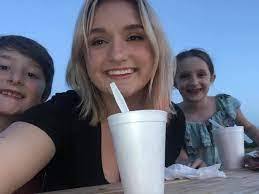 Ivy Horton's Instagram, Twitter & Facebook