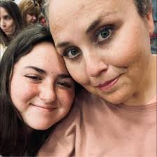 Very nice , antique oak dresser with mirror owned by my grandmother passed  down 4 generations