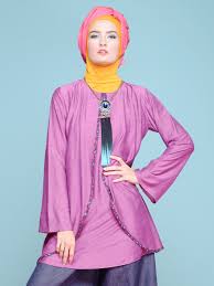 Baju dengan model tunik terbaru dapat dipakai dalam berbagai kesempatan. Koleksi Model Baju Tunik Untuk Muslimah Pilihan Model Baju Muslim Terbaru