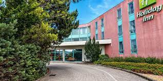Minutes from the front door, bus routes 172 and 173 offer handy links to the metro and city centre. Business Hotel Budapest Holiday Inn Budapest Budaors