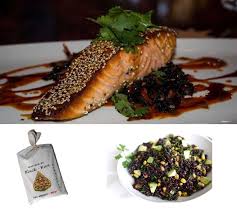 Saumon Sauvage En Croute De Sesame Noir Au Black Rice Recettes Et Terroirs Saumon Sauvage Cuisson Des Aliments Saumon