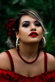 Ensaio POMBOGIRA ✓ 🎥: https://www.youtube.com/watch?v=vhmkAhi689c NÃO A  INTOLERÂNCIA RELIGIOSA, SIM AO RESPEITO! RESPEITE A CURIMBA! Modelo: Amanda  Zanco @amandokaaa Fotografia: Gabriel Belizario @itsgblzario